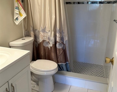 7807 Golf Circle Drive - Photo Thumbnail 10