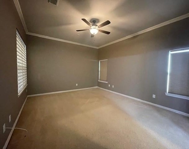 8525 Hudson Street - Photo Thumbnail 9