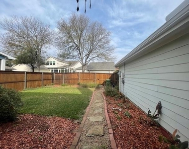 8525 Hudson Street - Photo Thumbnail 22