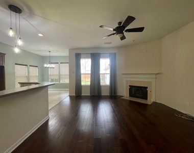 8525 Hudson Street - Photo Thumbnail 4