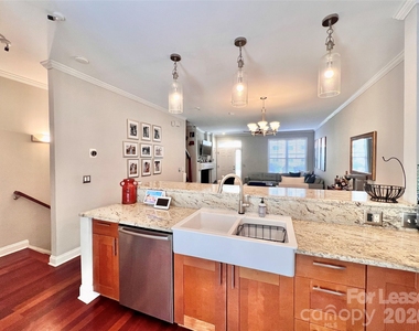 833 W 4th Street - Photo Thumbnail 10