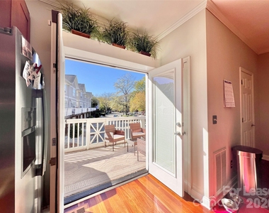 833 W 4th Street - Photo Thumbnail 27