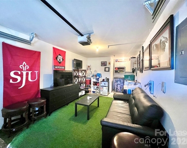833 W 4th Street - Photo Thumbnail 25