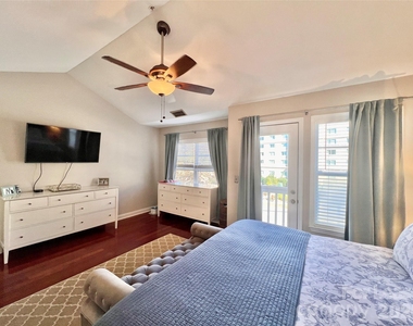 833 W 4th Street - Photo Thumbnail 13