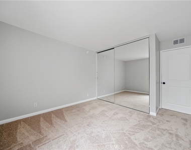 7826 Topanga Canyon Boulevard - Photo Thumbnail 19