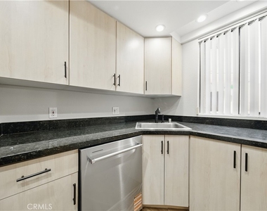7826 Topanga Canyon Boulevard - Photo Thumbnail 26