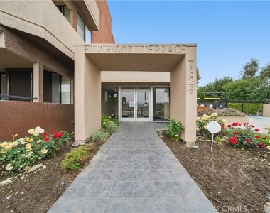 7826 Topanga Canyon Boulevard - Photo Thumbnail 1
