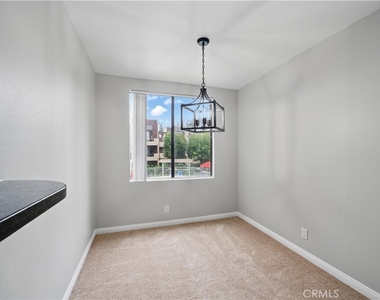 7826 Topanga Canyon Boulevard - Photo Thumbnail 31