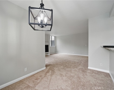 7826 Topanga Canyon Boulevard - Photo Thumbnail 24