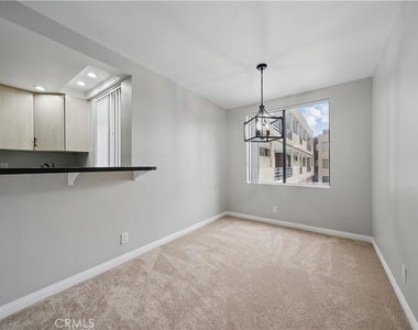 7826 Topanga Canyon Boulevard - Photo Thumbnail 12