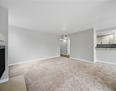 7826 Topanga Canyon Boulevard - Photo Thumbnail 22