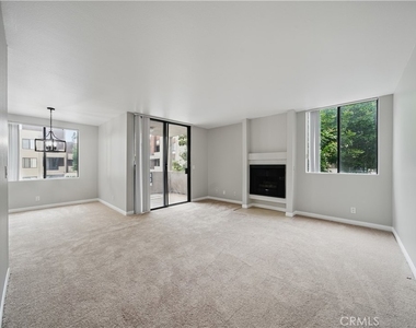 7826 Topanga Canyon Boulevard - Photo Thumbnail 34