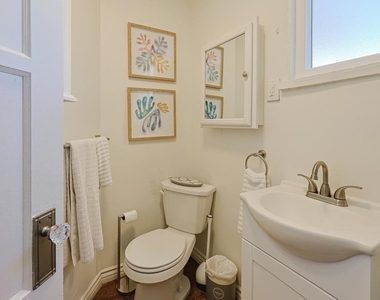 205.5 C Avenue - Photo Thumbnail 18