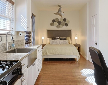 205.5 C Avenue - Photo Thumbnail 8