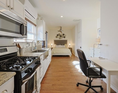 205.5 C Avenue - Photo Thumbnail 7