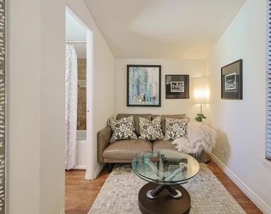 205.5 C Avenue - Photo Thumbnail 13