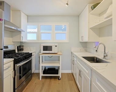 207 C Avenue - Photo Thumbnail 18