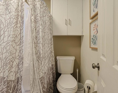 207 C Avenue - Photo Thumbnail 6