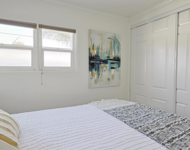 207 C Avenue - Photo Thumbnail 11