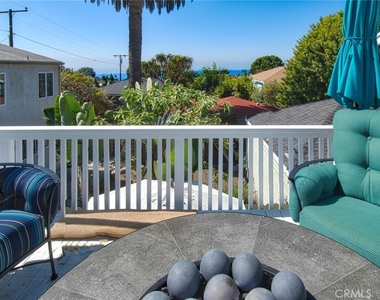 681 Seaview Street - Photo Thumbnail 2