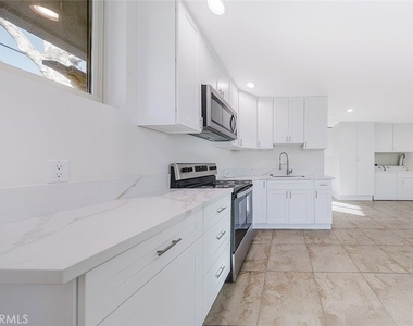 2954 Hermosa Avenue - Photo Thumbnail 4