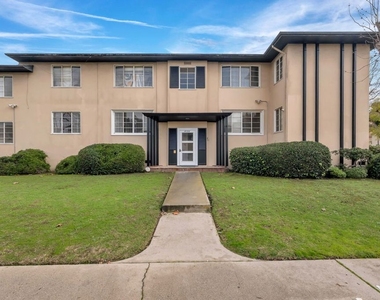 4086 Abourne Road - Photo Thumbnail 32