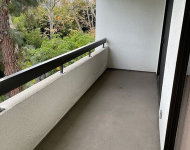 2142 Century Park Lane - Photo Thumbnail 27