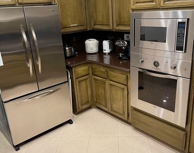 2142 Century Park Lane - Photo Thumbnail 20