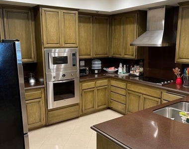2142 Century Park Lane - Photo Thumbnail 19