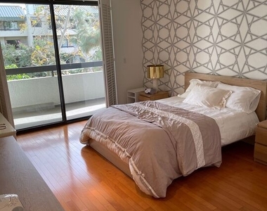 2142 Century Park Lane - Photo Thumbnail 10