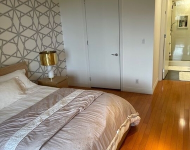 2142 Century Park Lane - Photo Thumbnail 5