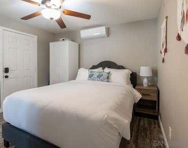841 Beryl St - Photo Thumbnail 10
