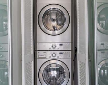 575 6th Ave - Photo Thumbnail 18
