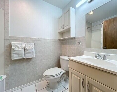 2295 E Irlo Bronson Memorial Highway - Photo Thumbnail 6