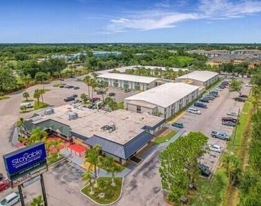 2295 E Irlo Bronson Memorial Highway - Photo Thumbnail 7