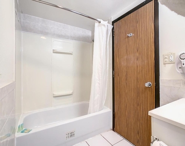 2295 E Irlo Bronson Memorial Highway - Photo Thumbnail 3