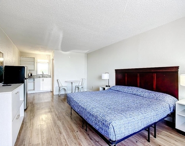 4645 N Socrum Loop Road - Photo Thumbnail 17