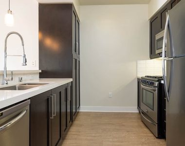 5031 Fair Ave - Photo Thumbnail 4