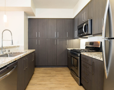 5031 Fair Ave - Photo Thumbnail 2