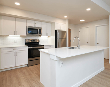 8102 161st Ave Ne - Photo Thumbnail 6