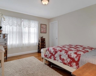 38 Jessup Avenue - Photo Thumbnail 16