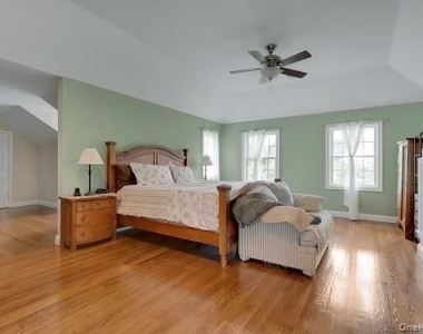 38 Jessup Avenue - Photo Thumbnail 12