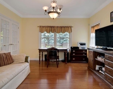 38 Jessup Avenue - Photo Thumbnail 11