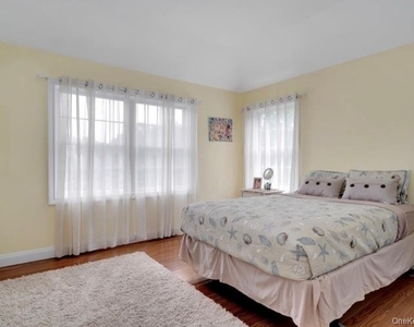 38 Jessup Avenue - Photo Thumbnail 14