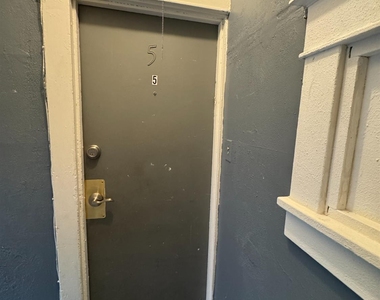 312 N 3rd Avenue - Photo Thumbnail 1