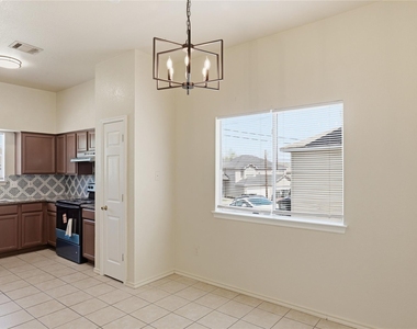 885 Sagewood Trl - Photo Thumbnail 6