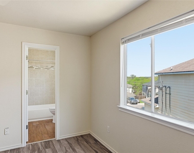 885 Sagewood Trl - Photo Thumbnail 13