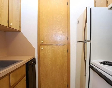 4701 Red River St - Photo Thumbnail 2