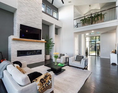 14900 Copper Ridge Ln - Photo Thumbnail 8