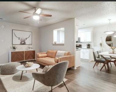 1338 Christopher Ave - Photo Thumbnail 5